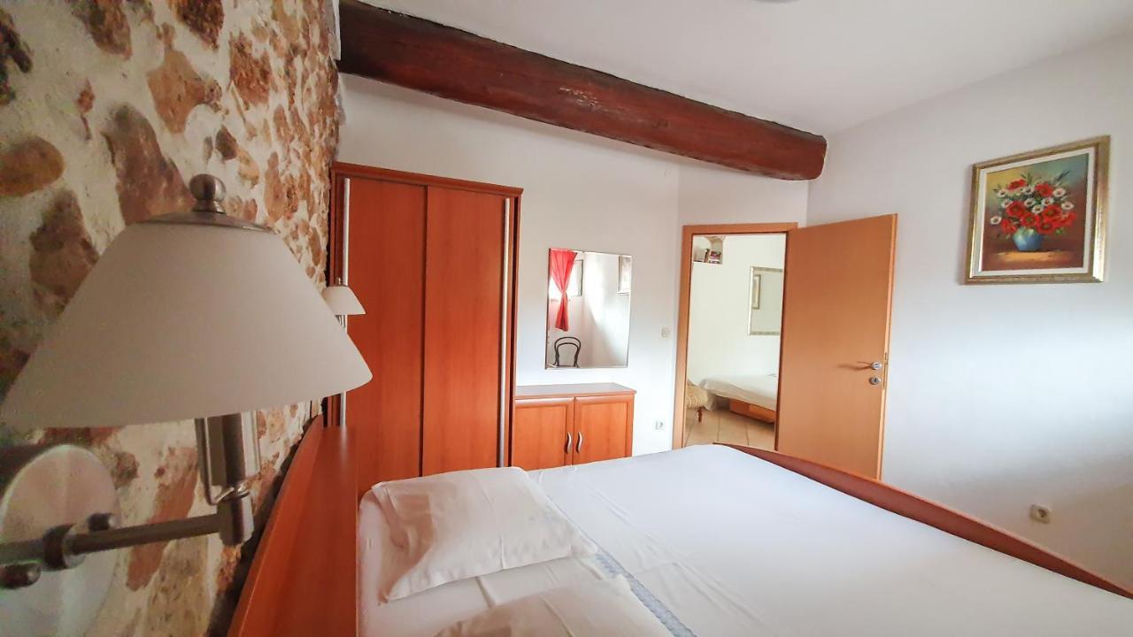 Apartments Obala 볼 외부 사진