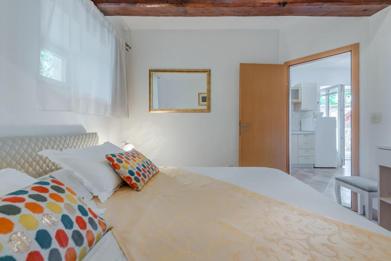 Apartments Obala 볼 외부 사진