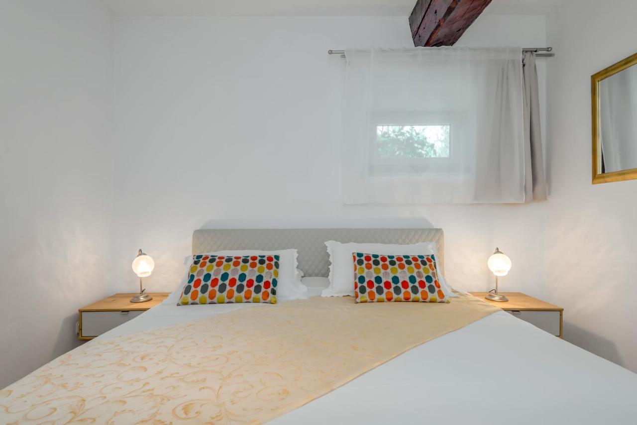Apartments Obala 볼 외부 사진