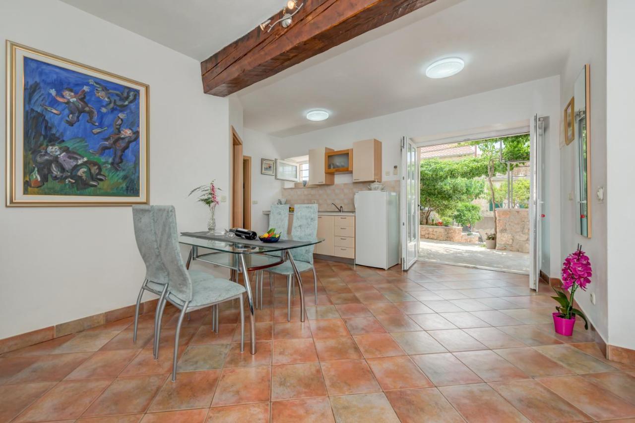 Apartments Obala 볼 외부 사진