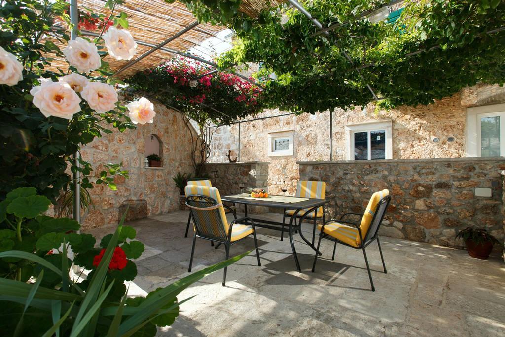 Apartments Obala 볼 외부 사진